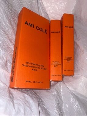 Ami Cole skin tint